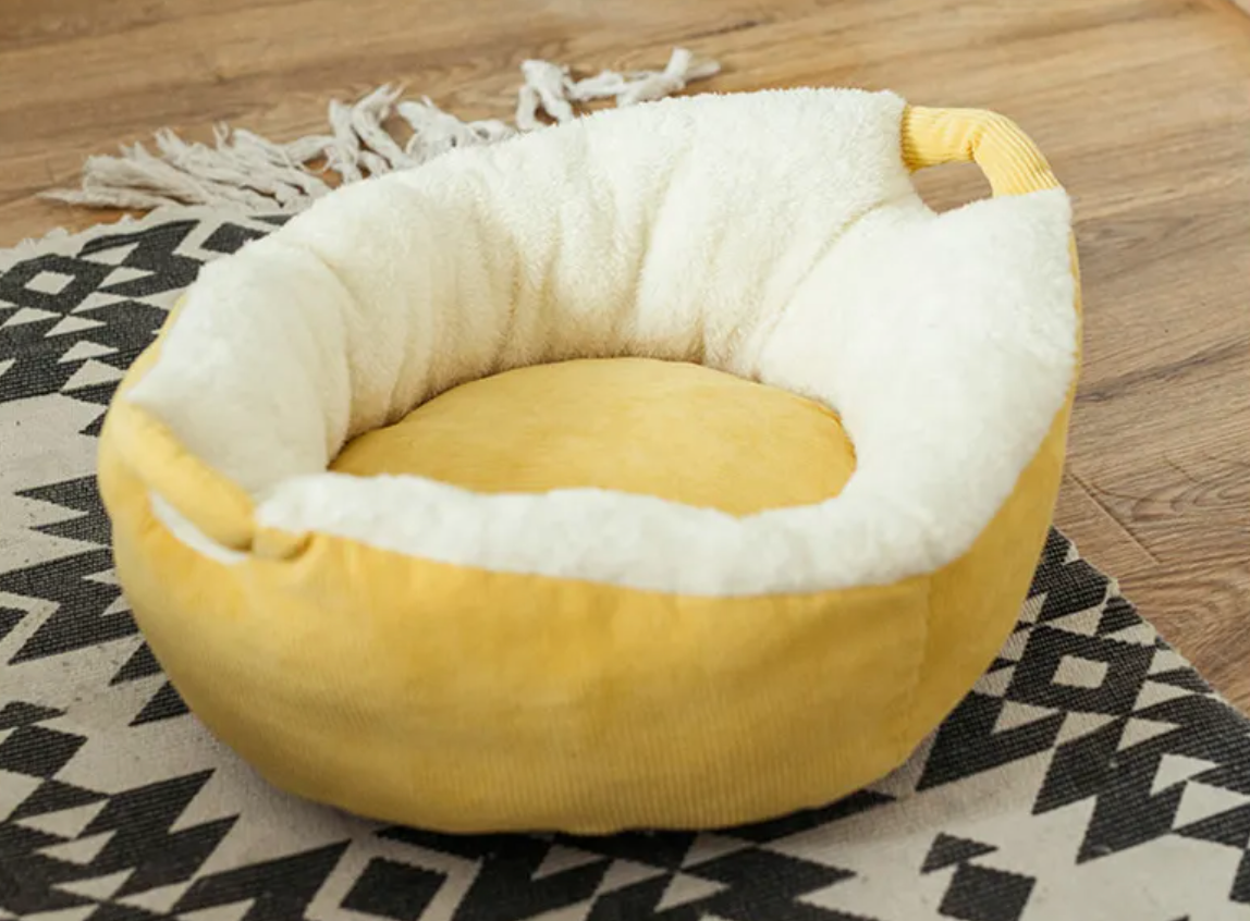 Pet nest bed in suede and velvet